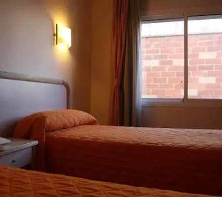 Vela Hotell 2*