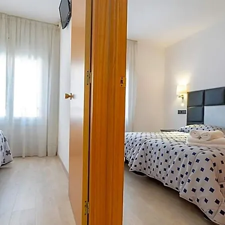 Hotel Vela Roses