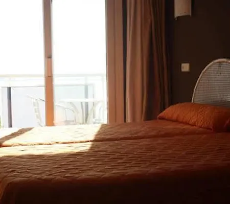 Vela Ξενοδοχείο Ρόζες