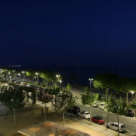 Ξενοδοχείο Vela 2*