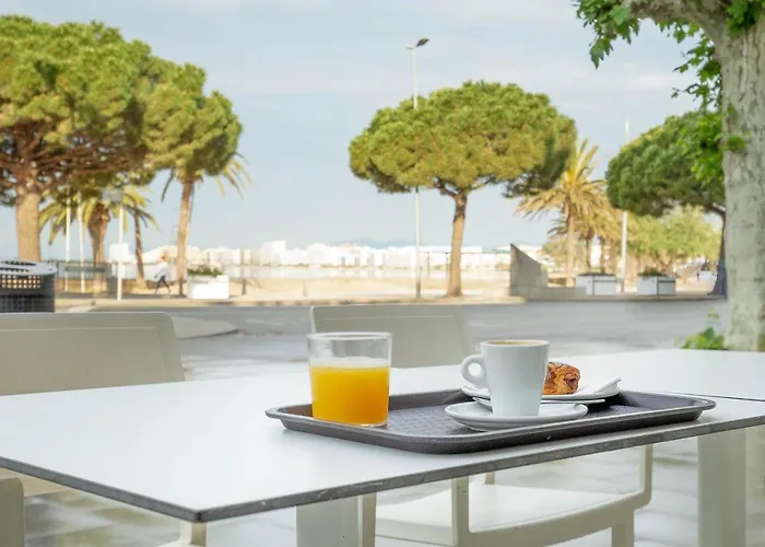 Hotel Vela 2*
