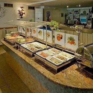 韦拉酒店 2* 罗萨斯