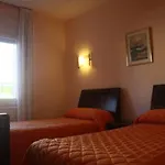 Vela Hotel 2*