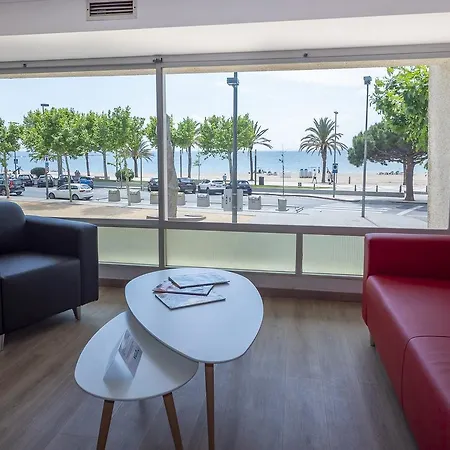 Hotel Vela Roses